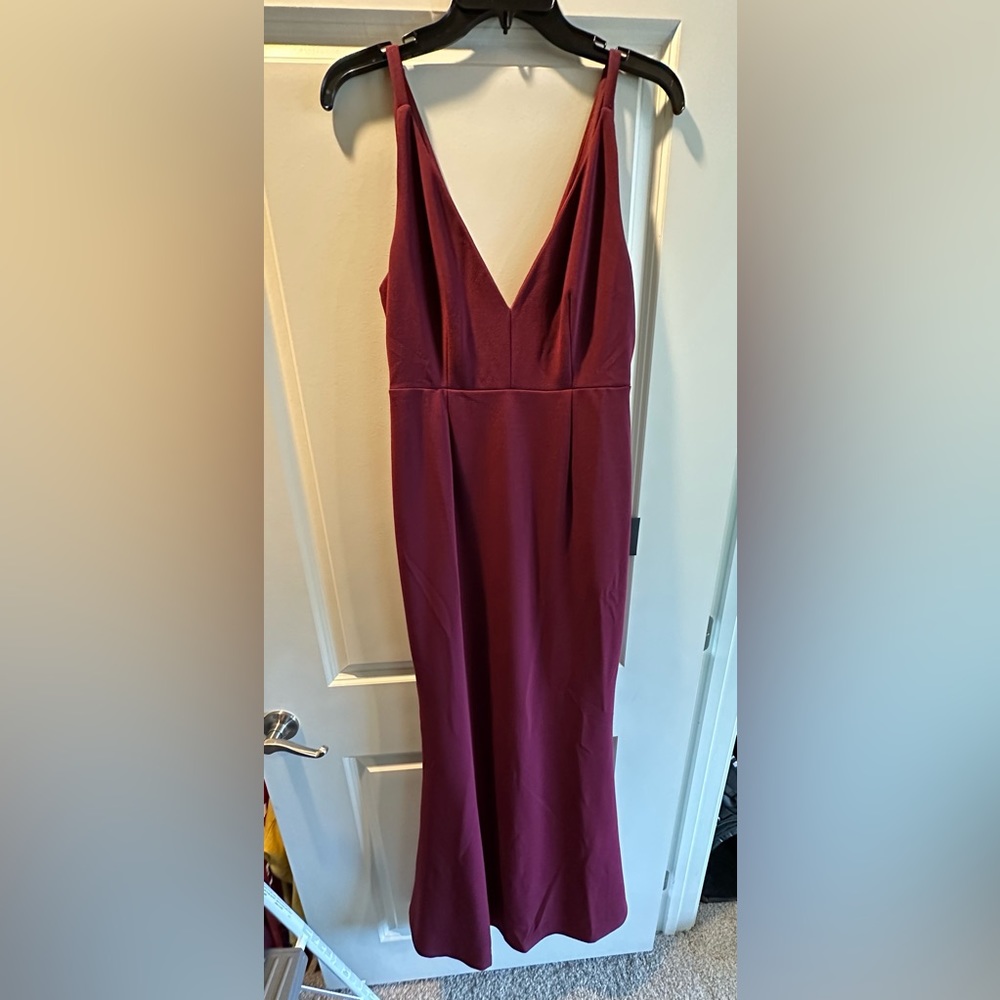 Lulus body con maroon party dress never worn